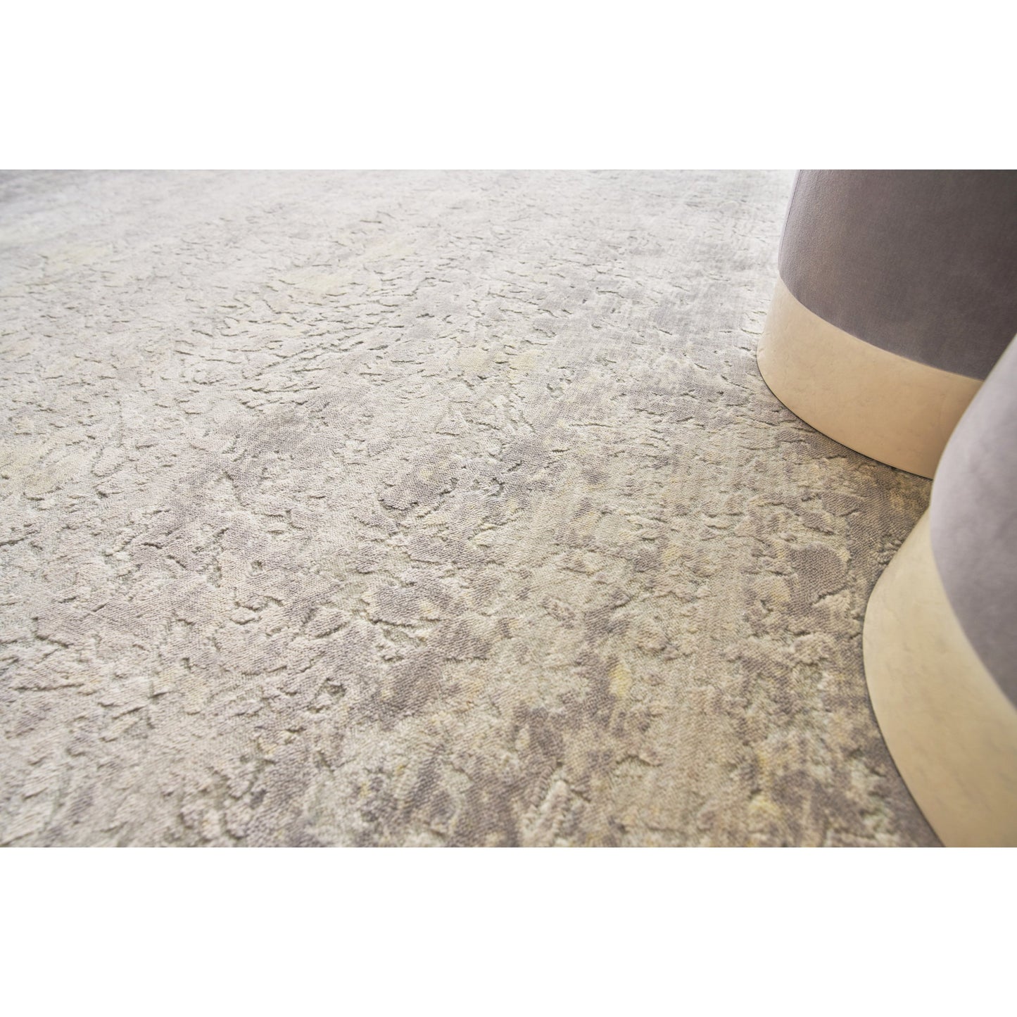 005 SI-1829389,SI-1829390,SI-1829392 | Lifestyle | Reflections Rug - Silver, Gray, Yellow by Exquisite Rugs in silver, gray, yellow. Made from bamboo silk in a unique style.