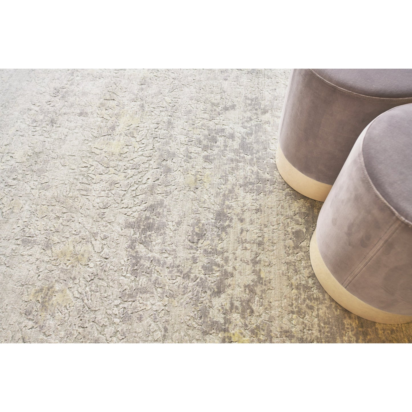 006 SI-1829389,SI-1829390,SI-1829392 | Lifestyle | Reflections Rug - Silver, Gray, Yellow by Exquisite Rugs in silver, gray, yellow. Made from bamboo silk in a unique style.