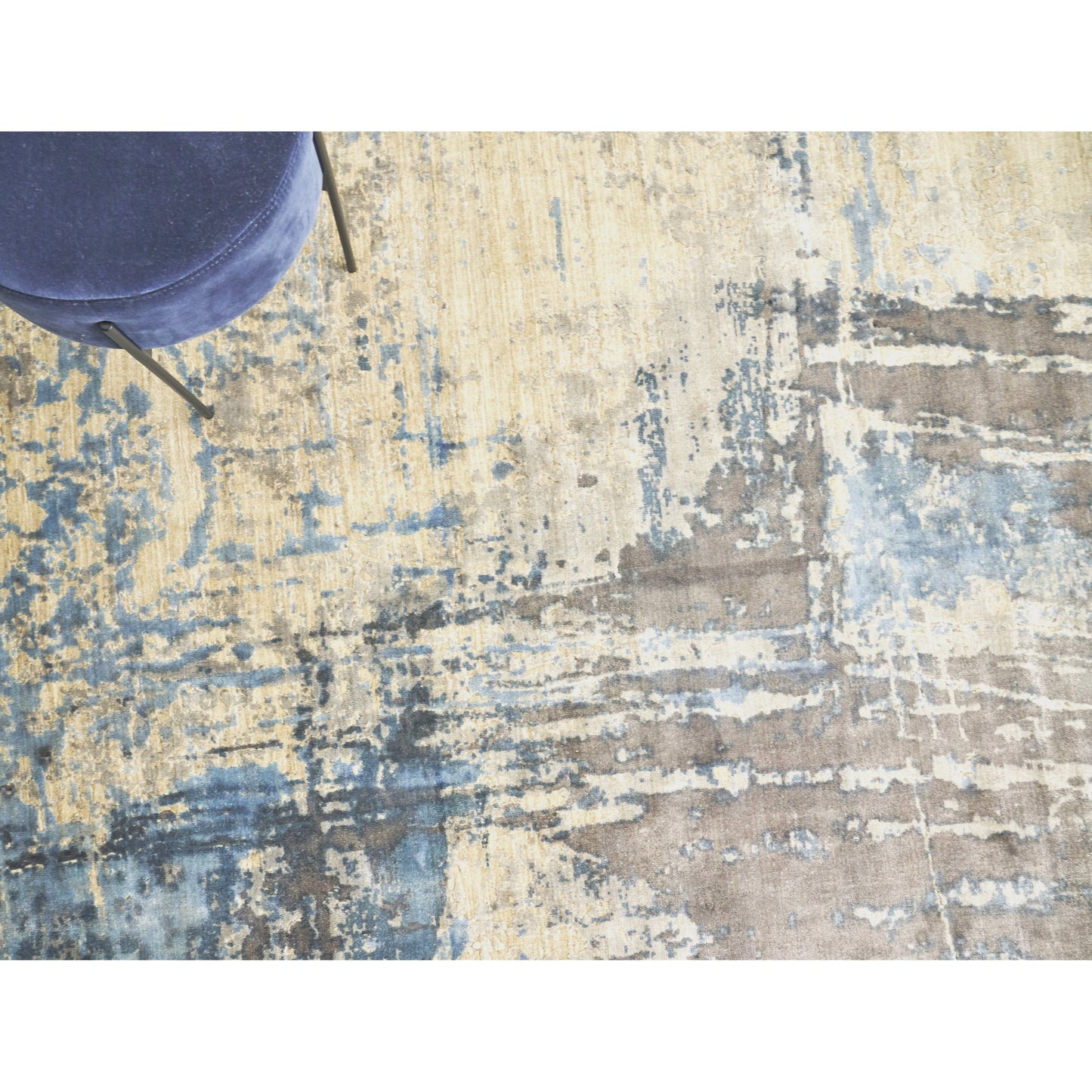 006 SI-1829409,SI-1829412,SI-1829413 | Lifestyle | Reflections Rug - Beige, Blue by Exquisite Rugs in beige, blue. Made from bamboo silk in a unique style.