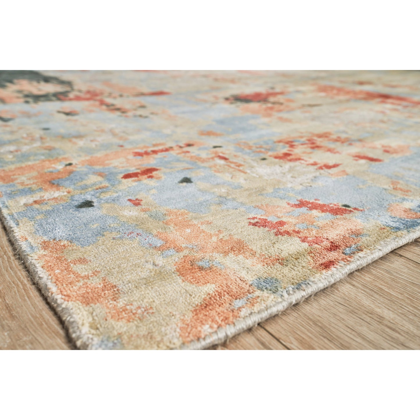 002 SI-1829416 | Closeup | Reflections 2621 Rug by Exquisite Rugs in blue, black. Made from bamboo silk in a unique style.