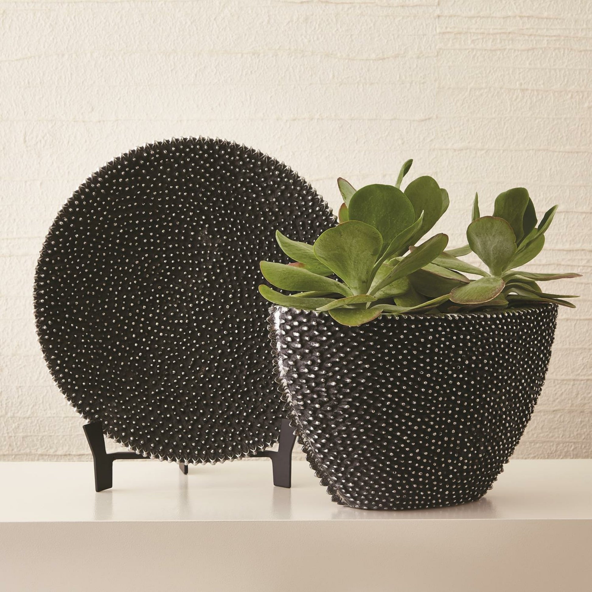 Jack Charger by Global Views. Made from cast aluminum in a eclectic & global style.