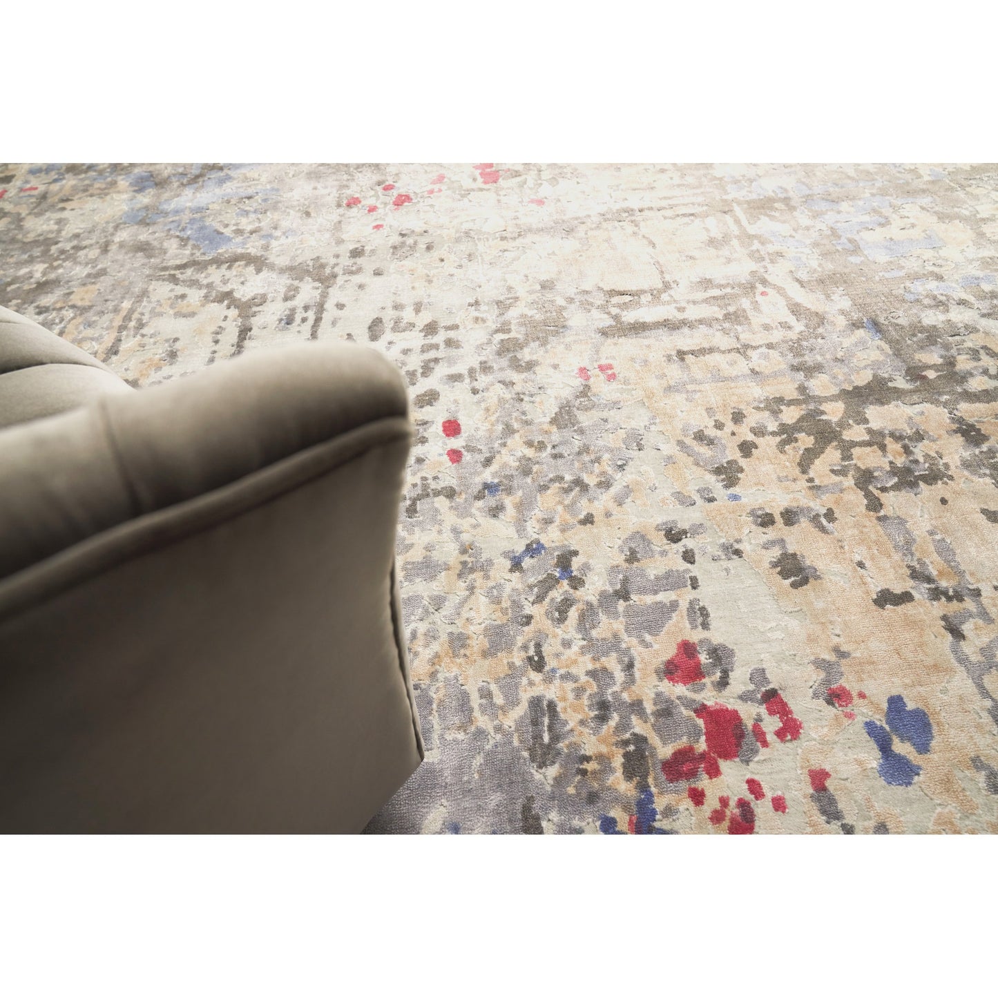 003 SI-1829417,SI-1829420,SI-1829421 | Closeup | Reflections Rug - Multi by Exquisite Rugs in multi. Made from bamboo silk in a unique style.