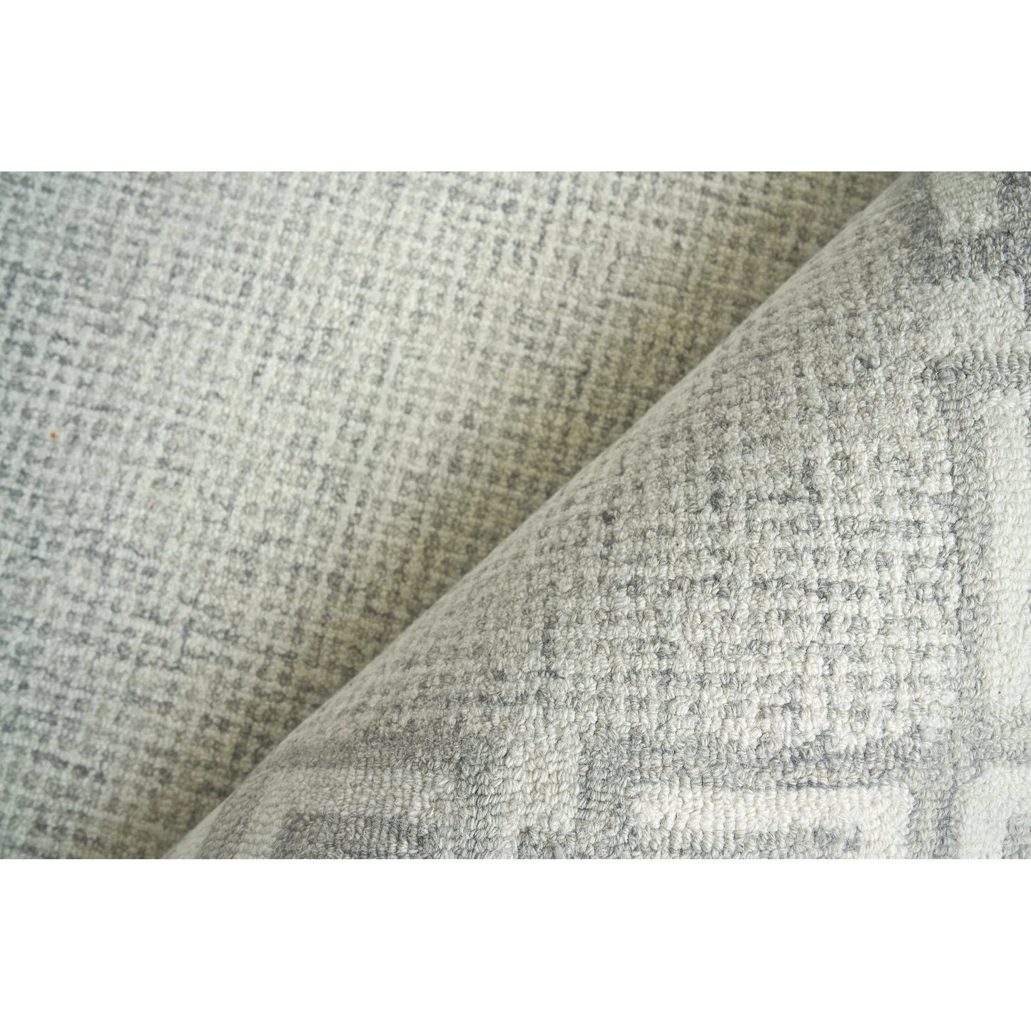 005 SI-1827456,SI-1827457,SI-1827458,SI-1827459,SI-1827460,SI-1827461 | Additional Silo | Caprice 2706 Rug by Exquisite Rugs in silver, ivory. Made from new zealand wool in a unique style.