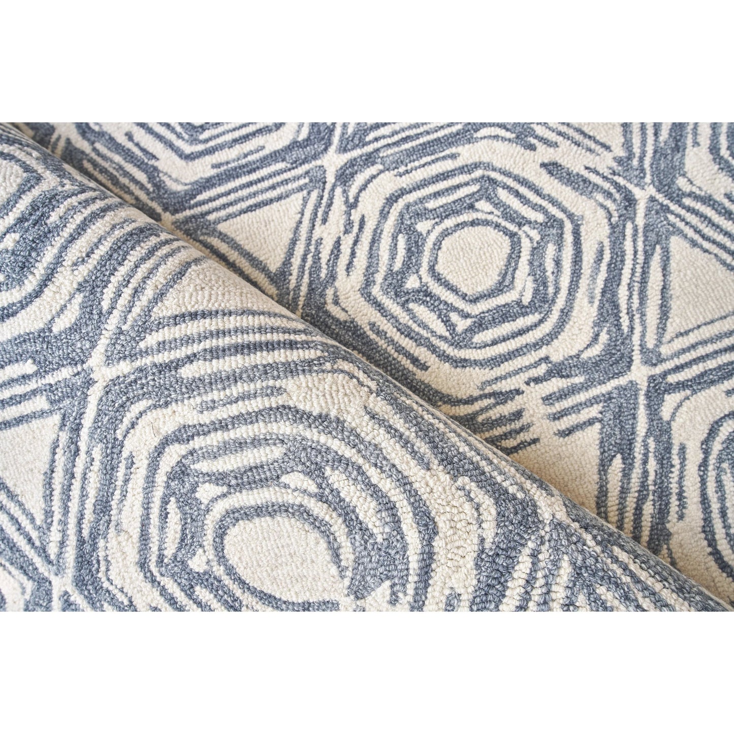 004 SI-2383803,SI-2383804 | Additional Silo | Caprice 2708 Rug by Exquisite Rugs in dark blue, ivory. Made from new zealand wool in a unique style.