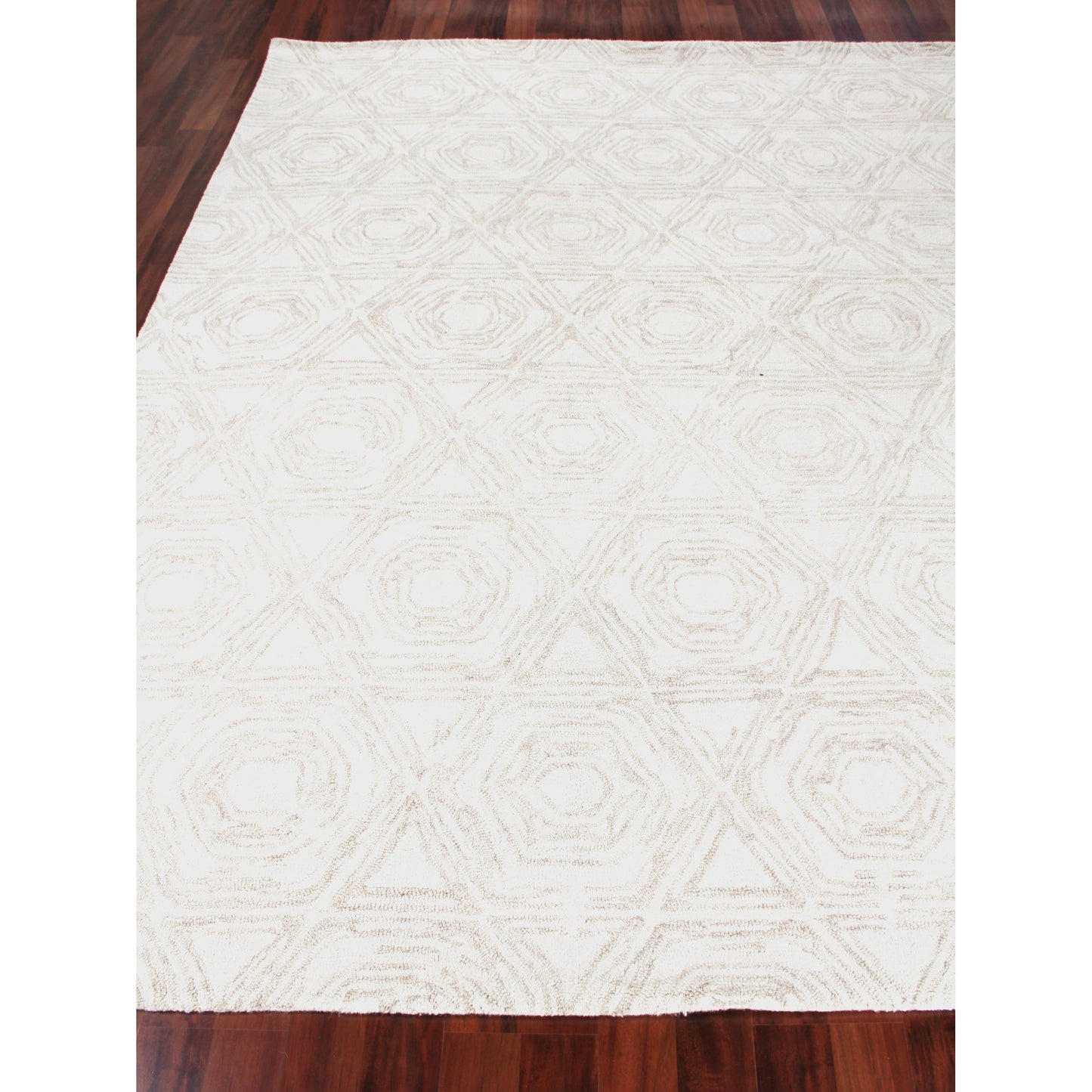 004 SI-1827474,SI-1827475,SI-1827476,SI-1827477,SI-1827478,SI-1827479 | Closeup | Caprice 2710 Rug by Exquisite Rugs in beige, ivory. Made from new zealand wool in a unique style.