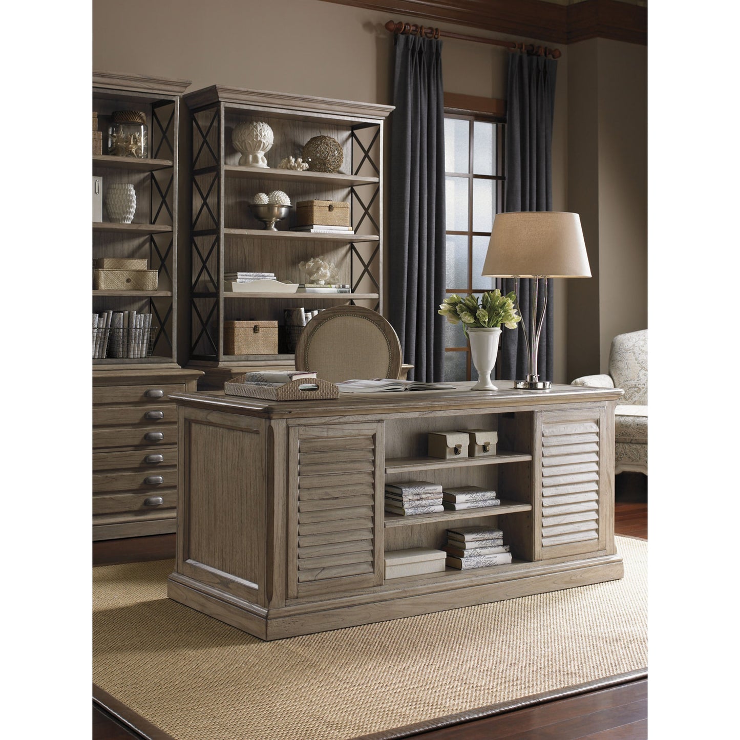 005 SR-835849 | Lifestyle | Johnson Deck by Sligh. Made from unique in a cottage & farmhouse style.