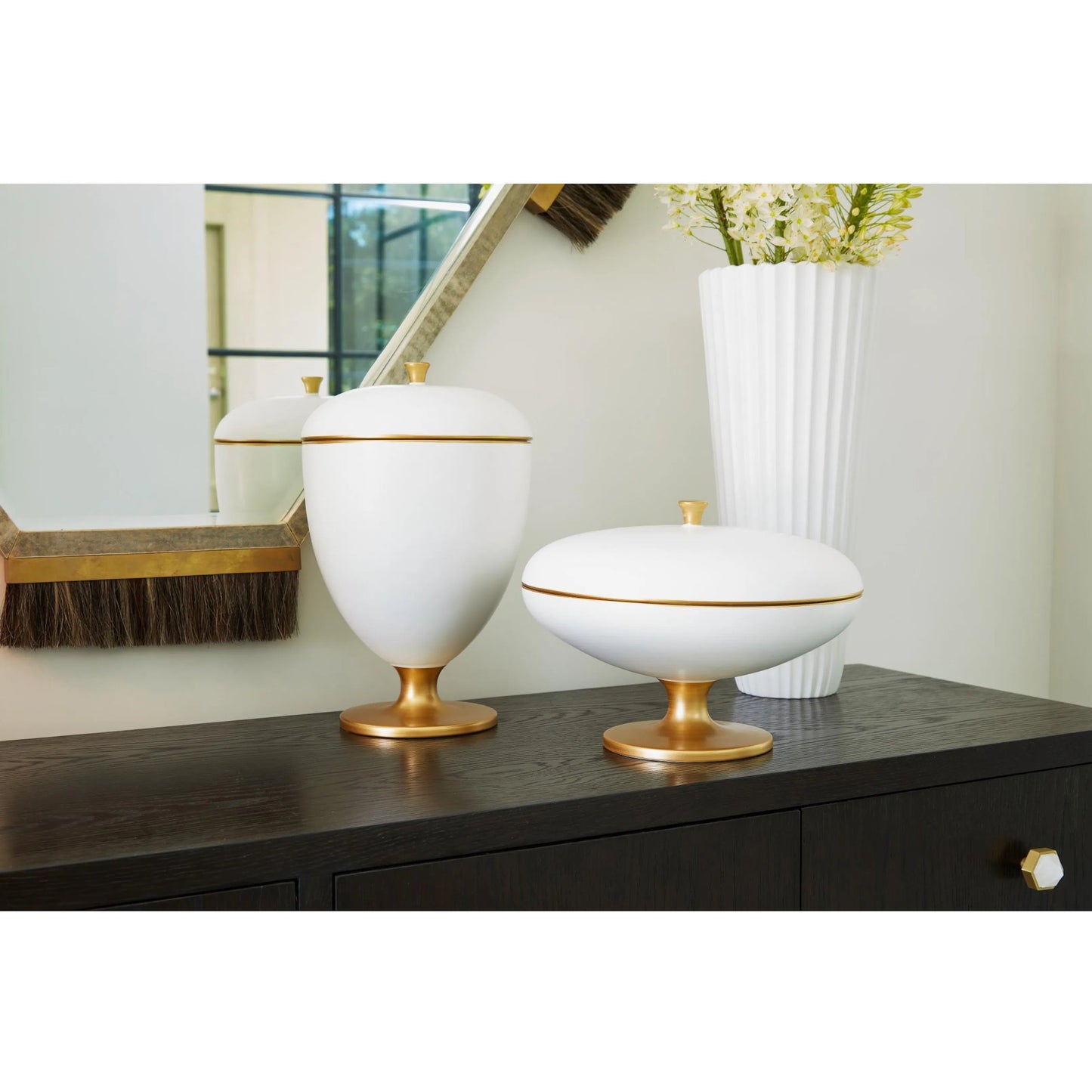 004 SI-2446419,SI-2446420 | Lifestyle | Bastille Vessel by Global Views in natural. Made from earthenware(porcelain) in a modern style.