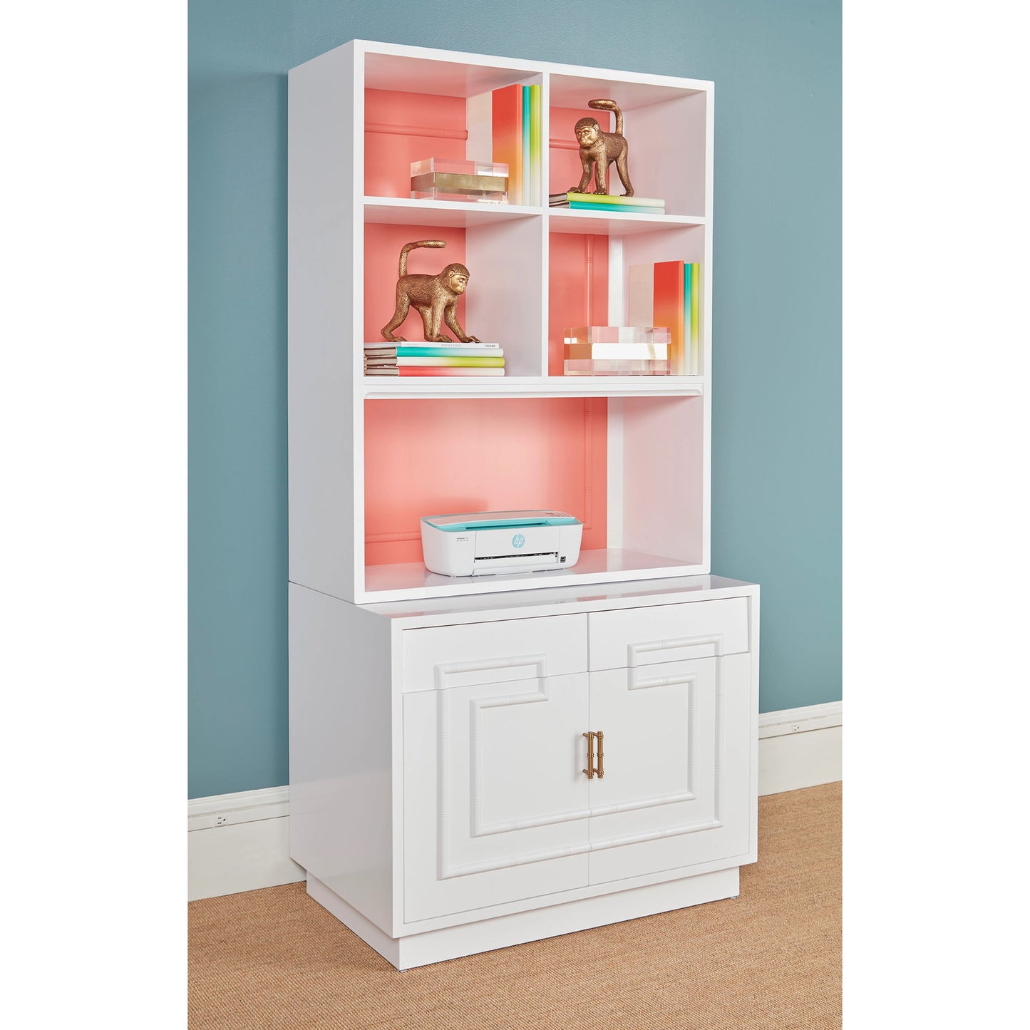 013 SI-2104936 | Lifestyle | Acrylic Box by Wildwood in clear, brushed. Made from unique in a modern style.