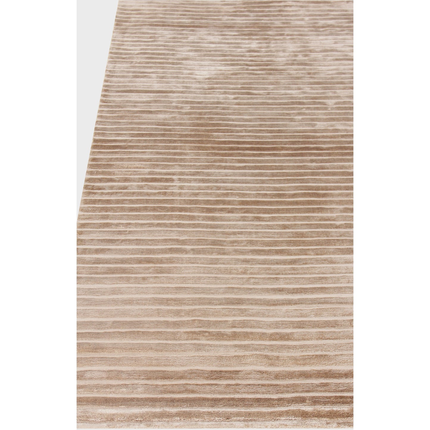 003 SI-1828418,SI-1828423,SI-2221840,SI-2293613 | Closeup | High Low 3087 Rug by Exquisite Rugs in beige. Made from viscose in a unique style.