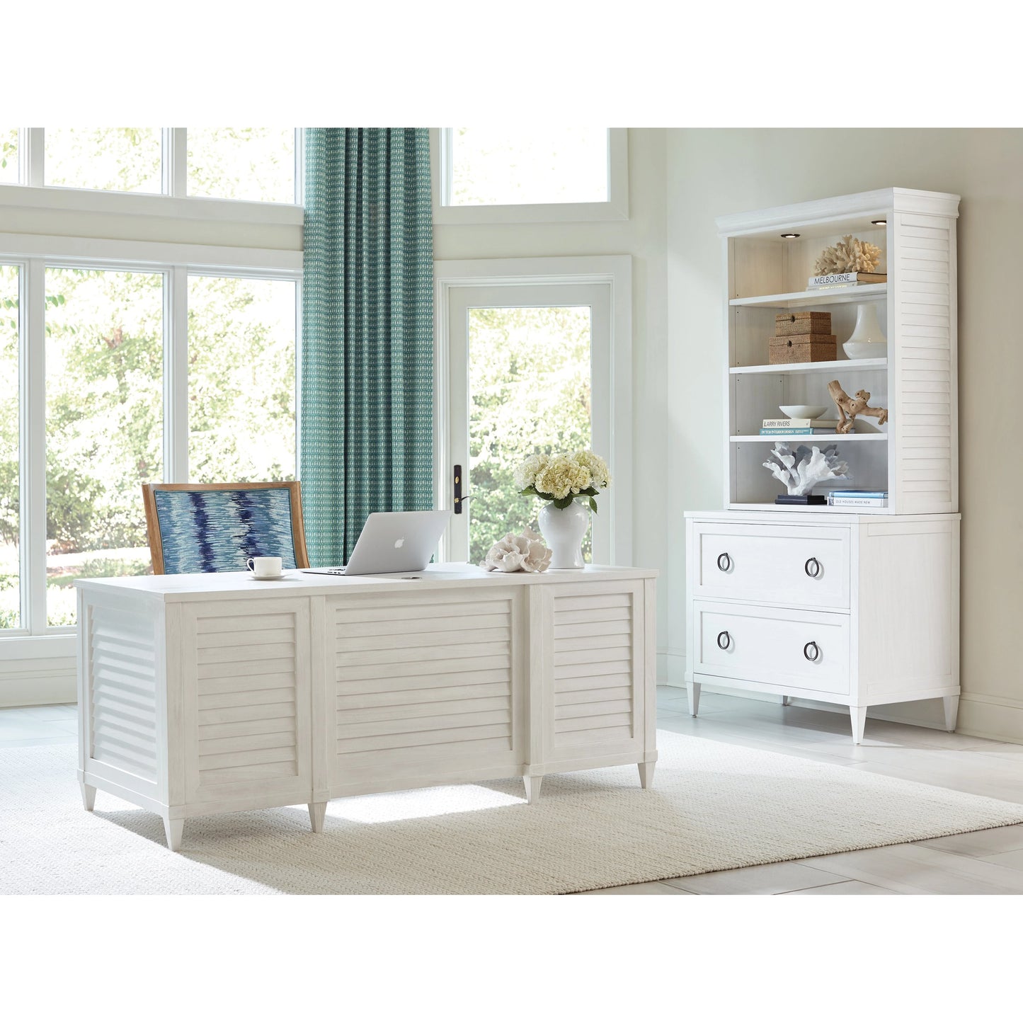 007 SI-1962792 | Lifestyle | Melbourne Lateral File Chest by Sligh in shell white. Made from unique in a traditional style.