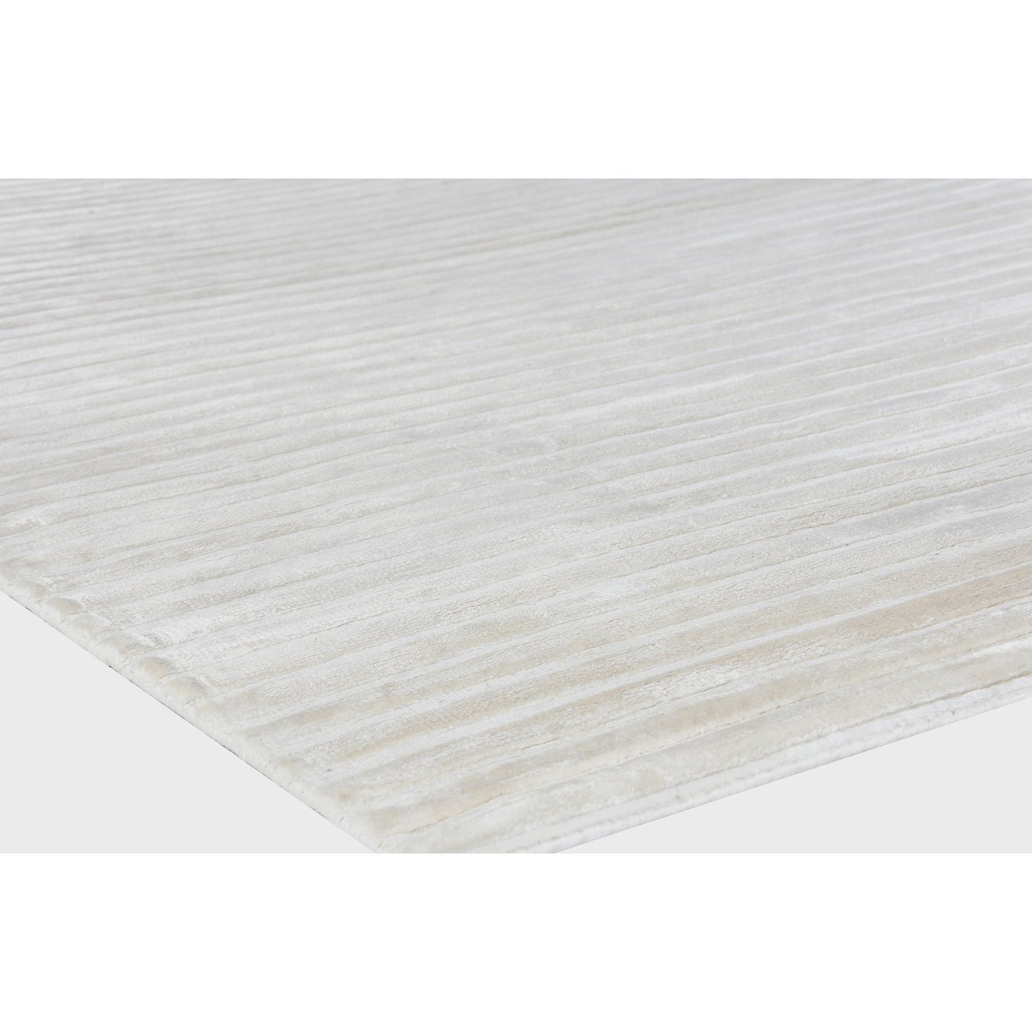 002 SI-1828430,SI-1828433,SI-1828435 | Closeup | High Low Rug - White by Exquisite Rugs in white. Made from viscose in a unique style.