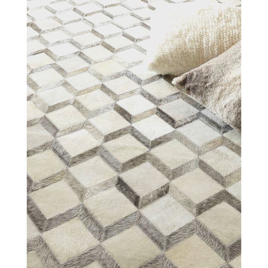 Natural Hide 3334 Rug by Exquisite Rugs in ivory, silver. Made from leather hide in a unique style.