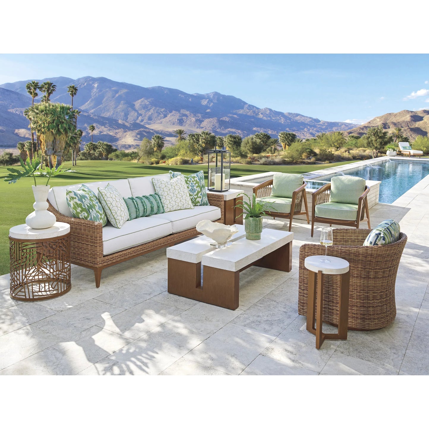 004 SI-2371227 | Lifestyle | Palm Desert Poolside Sofa by Tommy Bahama Outdoor in 3350 dark brown. Made from unique in a unique style.