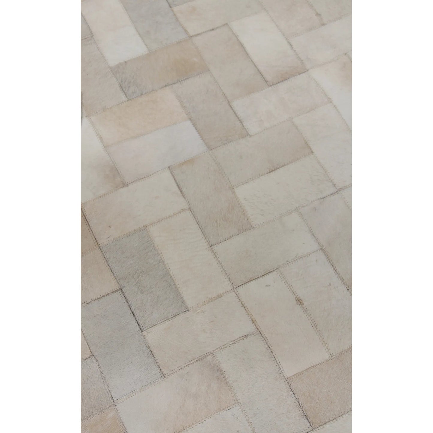 007 SI-2383886 | Lifestyle | Natural Hide 3354 Rug by Exquisite Rugs in ivory, multi. Made from leather hide in a unique style.