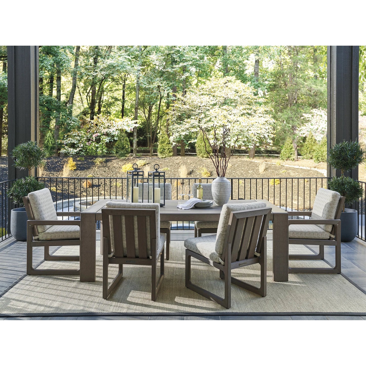 000 SI-2242647 | Lifestyle | Mozambique Rectangular Dining Table by Tommy Bahama Outdoor. Made from unique in a transitional style.