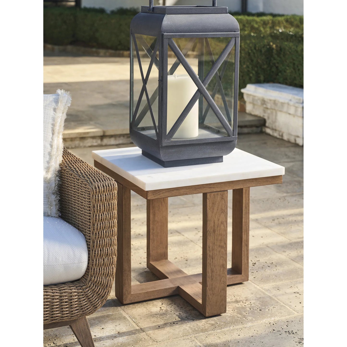 006 SI-2371238 | Lifestyle | Square End Table by Tommy Bahama Outdoor. Made from unique in a unique style.