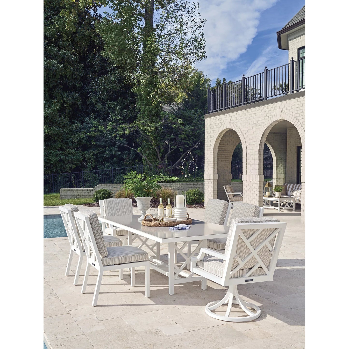 005 SI-2540687 | Lifestyle | Island Classic Rectangular Dining Table by Tommy Bahama Outdoor in white. Made from quartz, aluminum, fabric in a unique style.