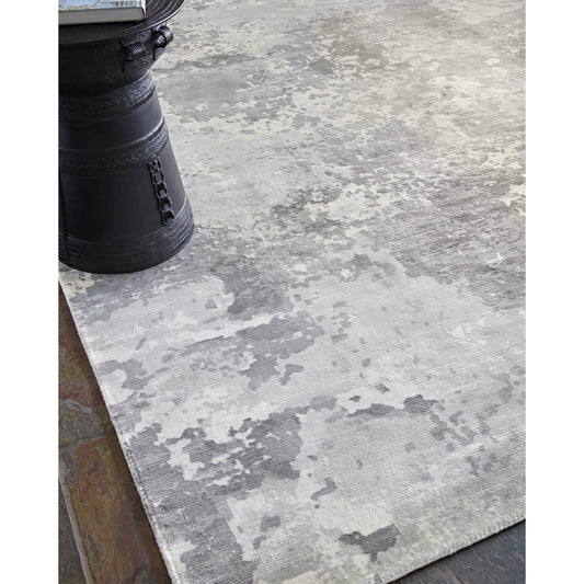 Koda 3395 Rug by Exquisite Rugs in silver. Made from bamboo silk in a unique style.