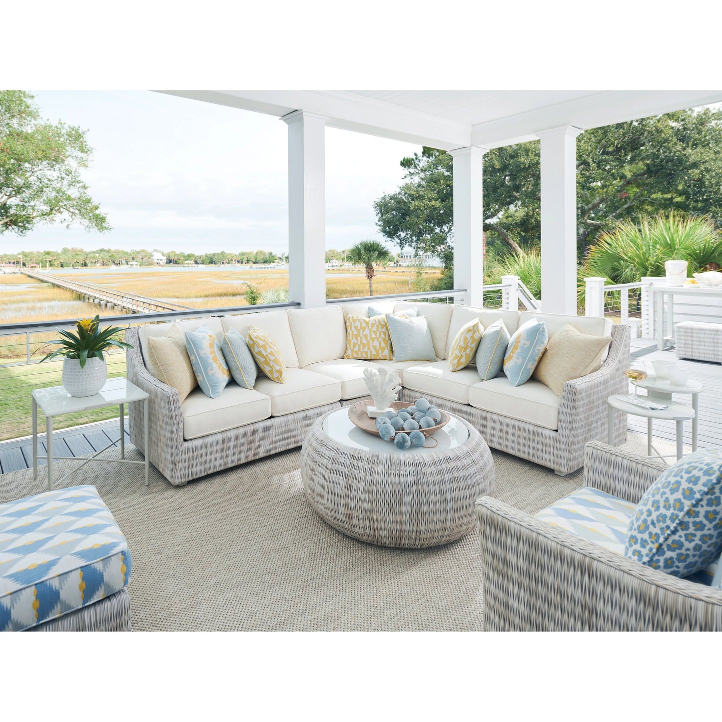 003 SI-1962944 | Lifestyle | Seabrook Ottoman by Tommy Bahama Outdoor in oyster white. Made from unique in a coastal style.