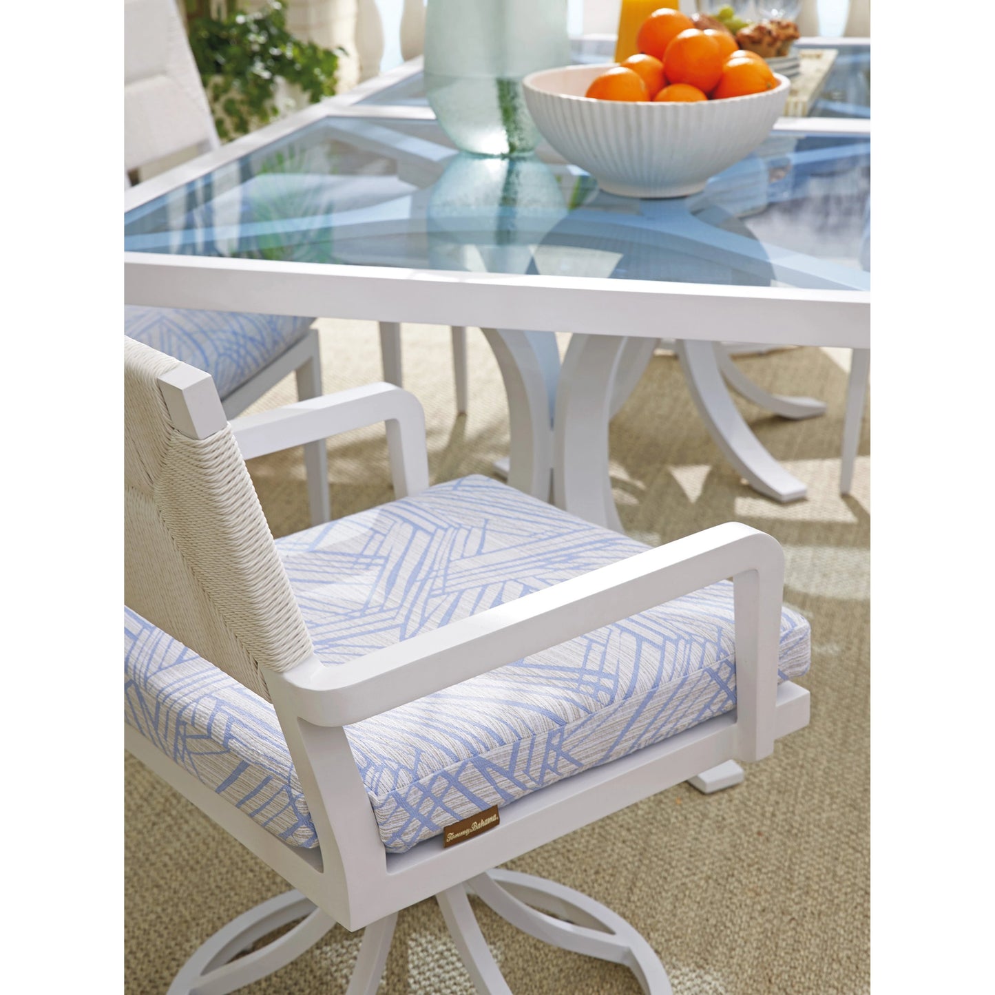 004 SI-2013330 | Closeup | Ocean Breeze Promenade Rectangular Dining Table by Tommy Bahama Outdoor in white. Made from unique in a coastal style.