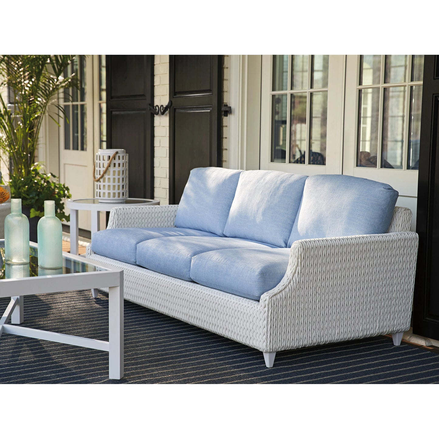005 SI-2013332 | Lifestyle | Ocean Breeze Promenade Rectangular Cocktail Table by Tommy Bahama Outdoor in white. Made from unique in a coastal style.