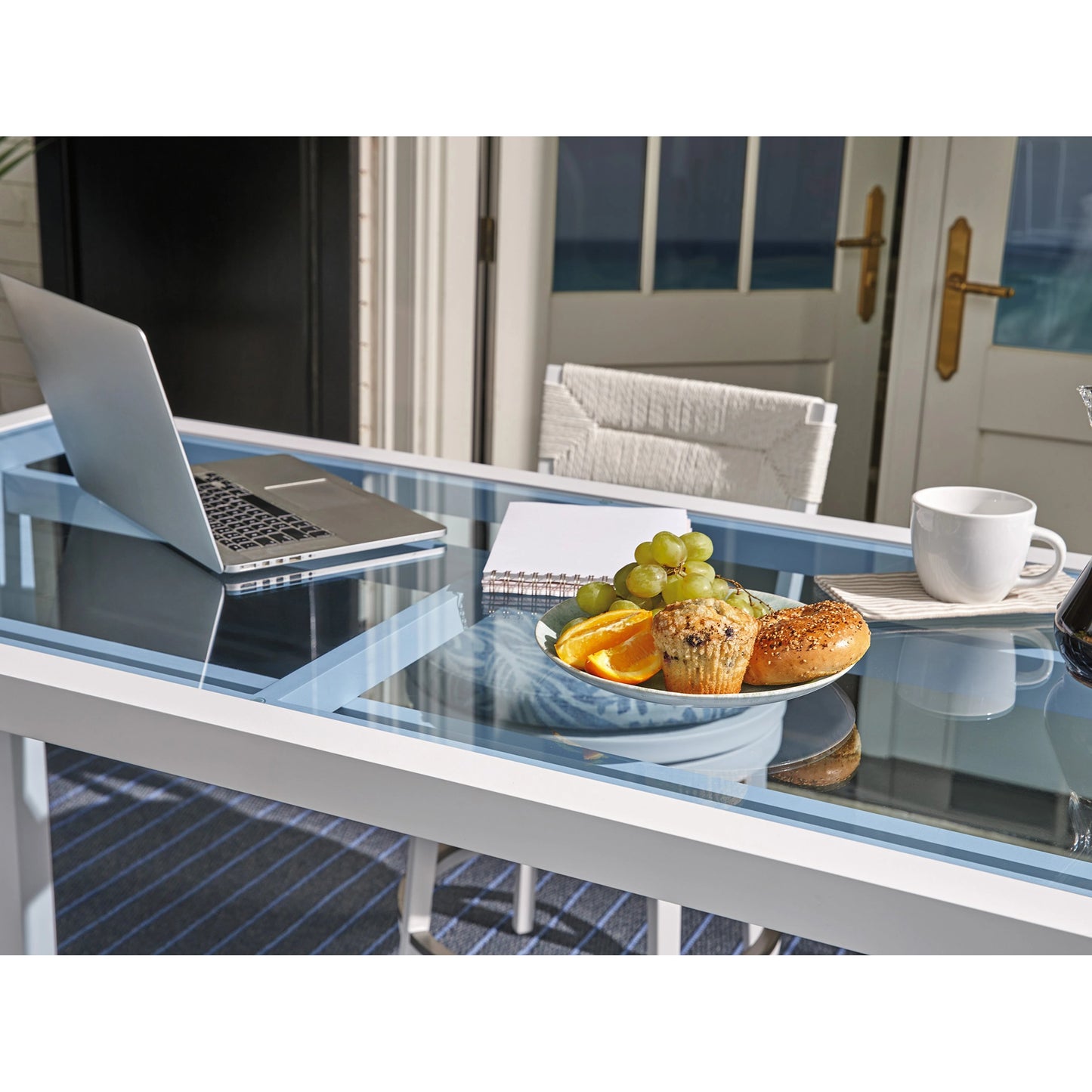 005 SI-2013329 | Closeup | Ocean Breeze Promenade Bistro Table by Tommy Bahama Outdoor in pearl white. Made from unique in a modern style.