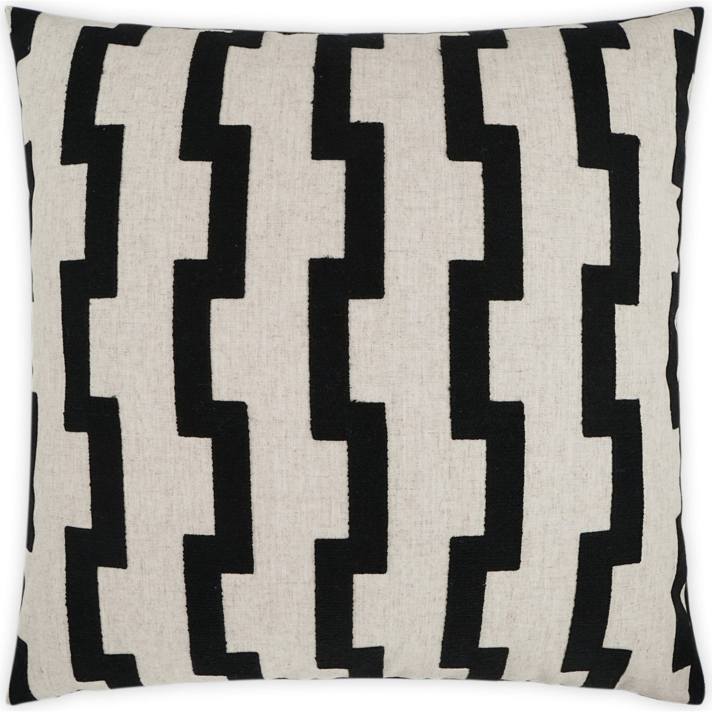 001 SR-907688 | Primary Silo | Steps by DV Kap Home in black. Made from 90% polyester, 10% linen, embroidery: 100% acrylic in a modern style.