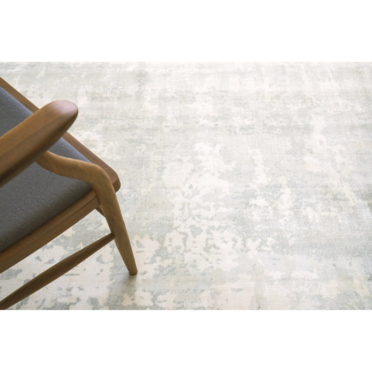 Koda 3710 Rug by Exquisite Rugs in silver, gray. Made from bamboo silk in a unique style.