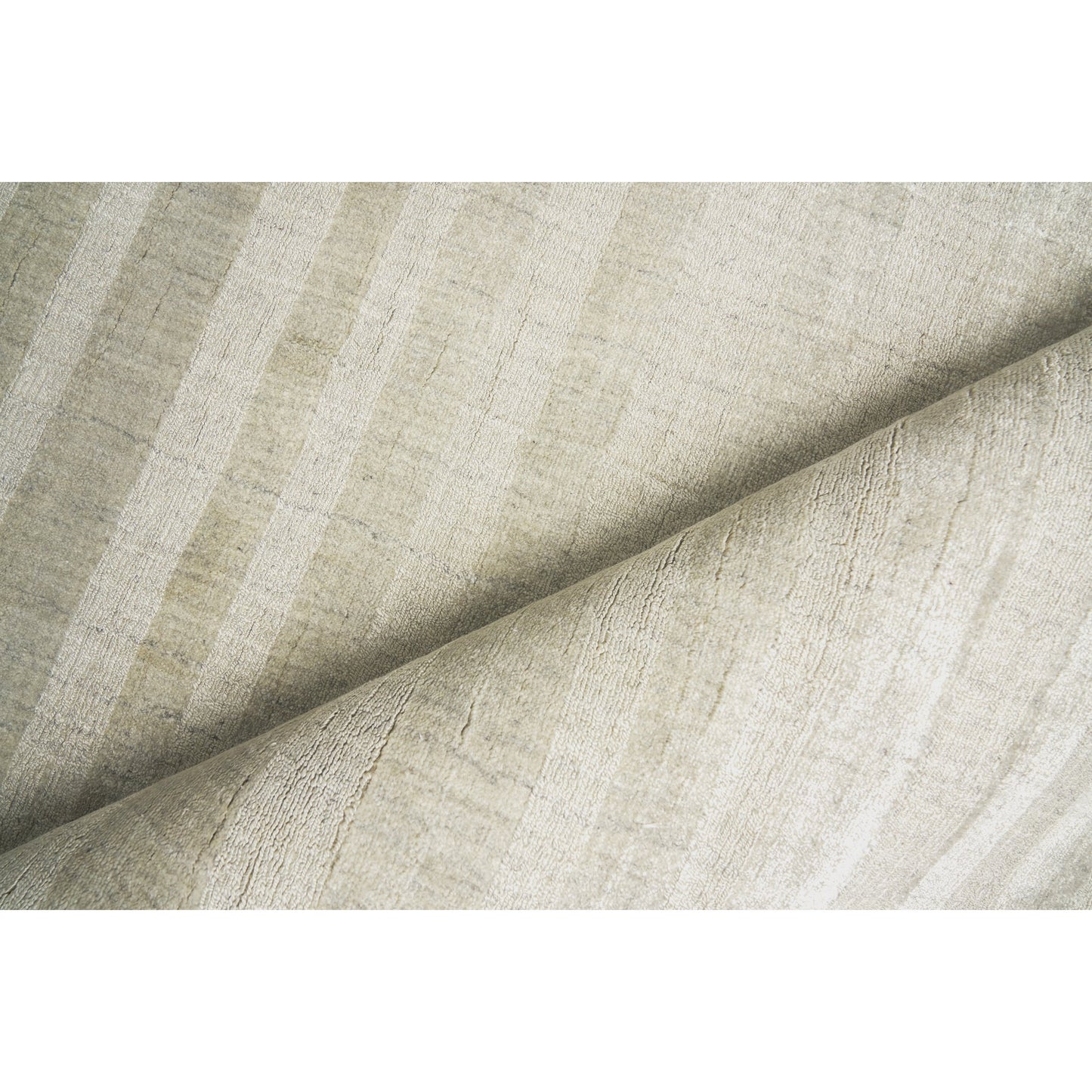 004 SI-1829542,SI-1829543,SI-1829544,SI-1829545,SI-1829546,SI-1829547 | Closeup | Robin Stripe 3784 Rug by Exquisite Rugs in taupe. Made from bamboo silk, wool in a unique style.