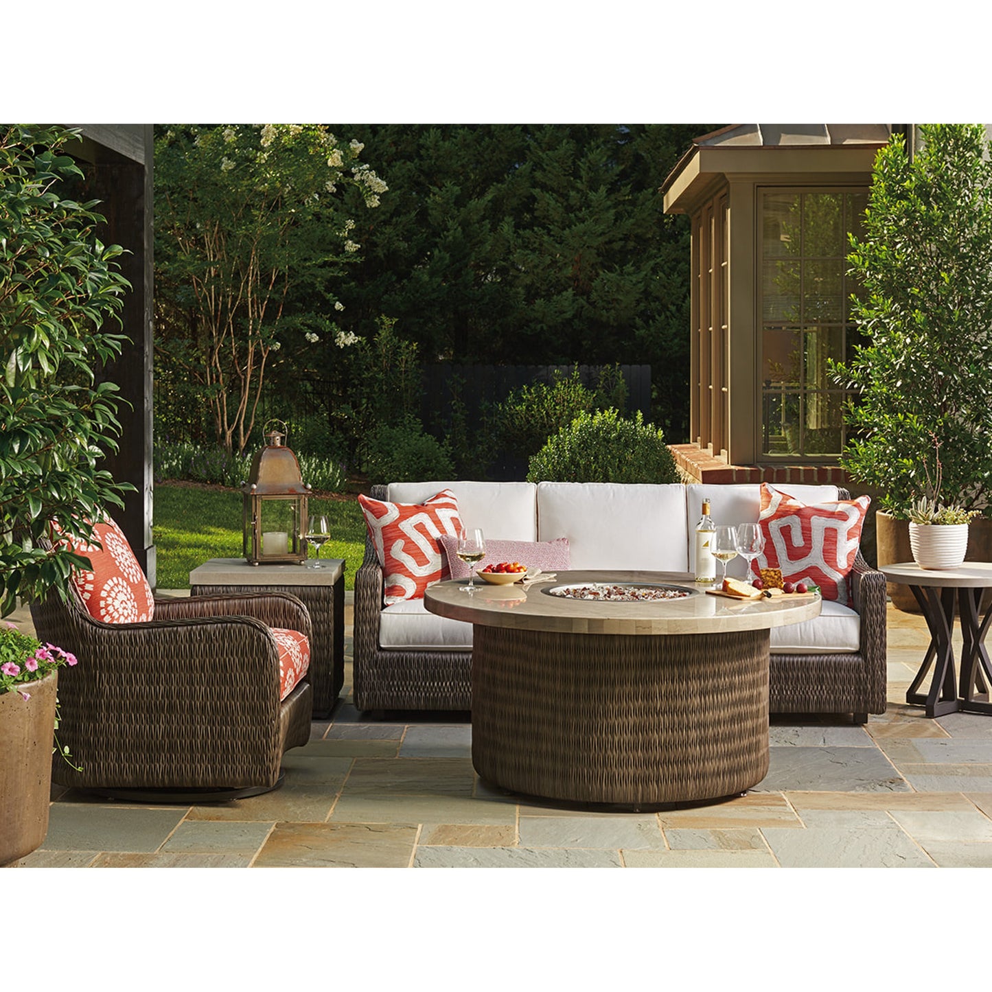 005 SR-836777 | Lifestyle | Cypress Point Ocean Terrace Side Table by Tommy Bahama Outdoor. Made from unique in a modern style.