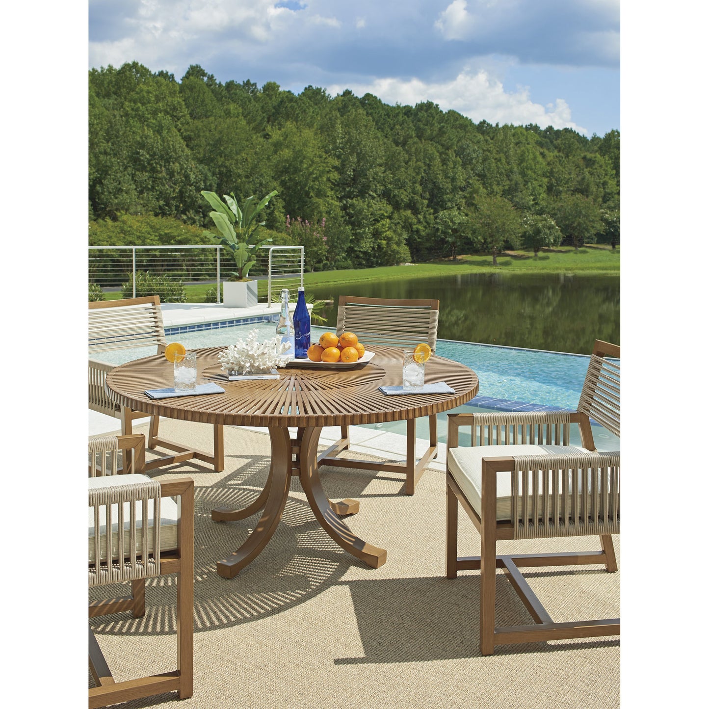 006 SR-836757 | Lifestyle | St Tropez Round Dining Table by Tommy Bahama Outdoor. Made from unique in a transitional style.