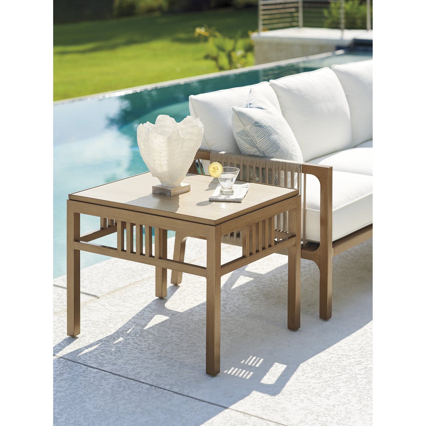 002 SR-836747 | Additional Silo | St Tropez Rectangular End Table by Tommy Bahama Outdoor. Made from unique in a transitional style.