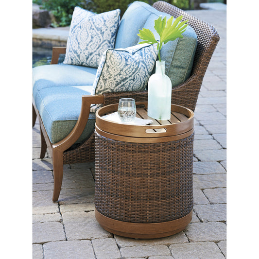 Harbor Isle Round End Table by Tommy Bahama Outdoor. Made from unique in a coastal style.