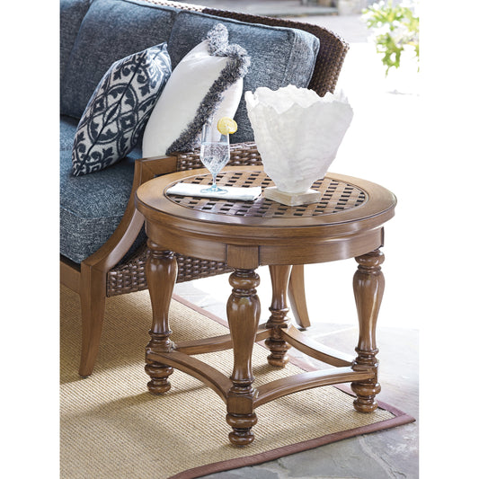 Harbor Isle Round End Table Turned Legs by Tommy Bahama Outdoor. Made from unique in a traditional style.