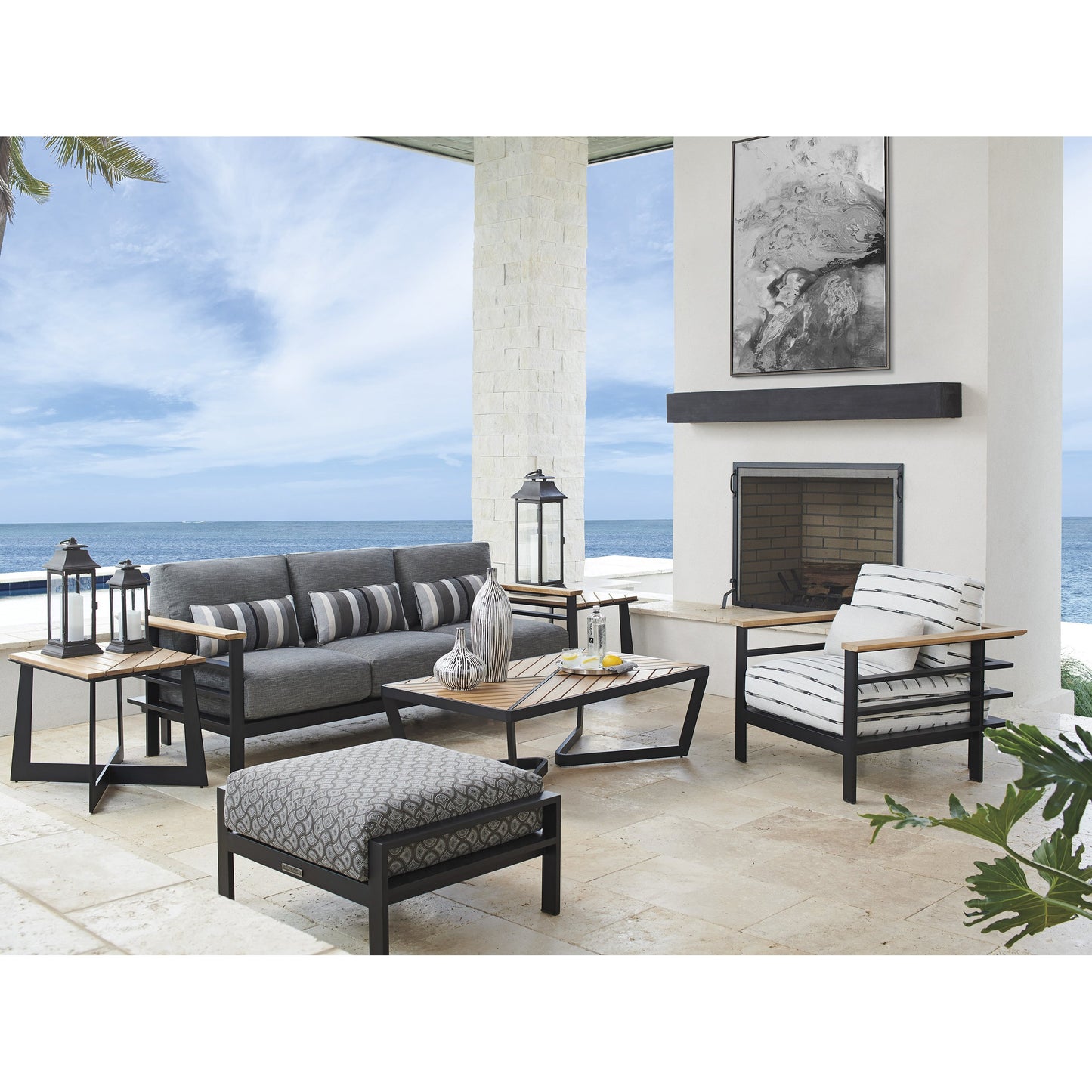 004 SR-836806 | Lifestyle | South Beach Square End Table by Tommy Bahama Outdoor. Made from unique in a modern style.