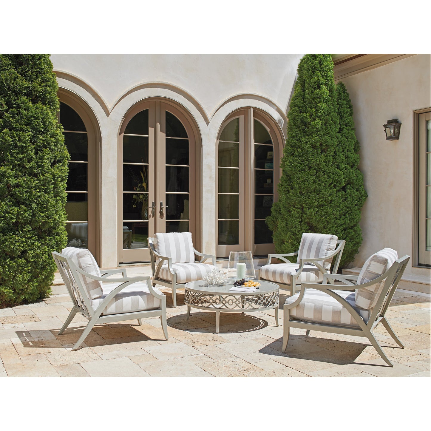 004 SI-1770901 | Lifestyle | Silver Sands Lounge Chair by Tommy Bahama Outdoor in gray oyster shell. Made from unique in a transitional style.