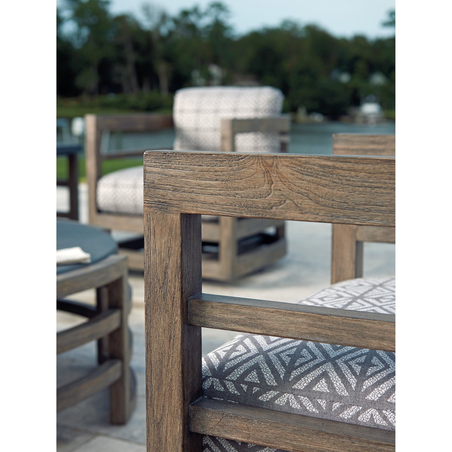 005 SI-1770882 | Lifestyle | La Jolla Swivel Chair by Tommy Bahama Outdoor in vintage. Made from unique in a eclectic & global style.