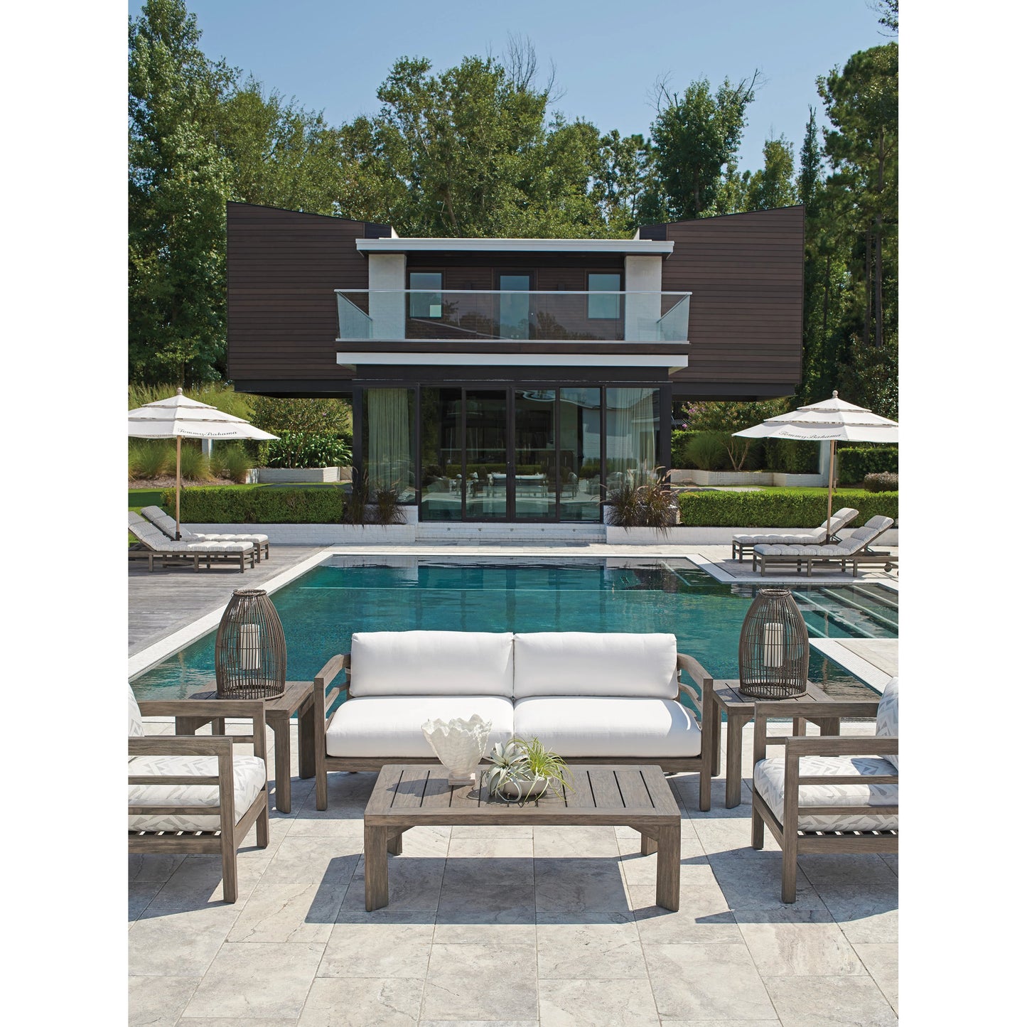 005 SI-1962956 | Lifestyle | La Jolla Sofa by Tommy Bahama Outdoor in taupe, white and taupe-gray patina. Made from unique in a modern style.