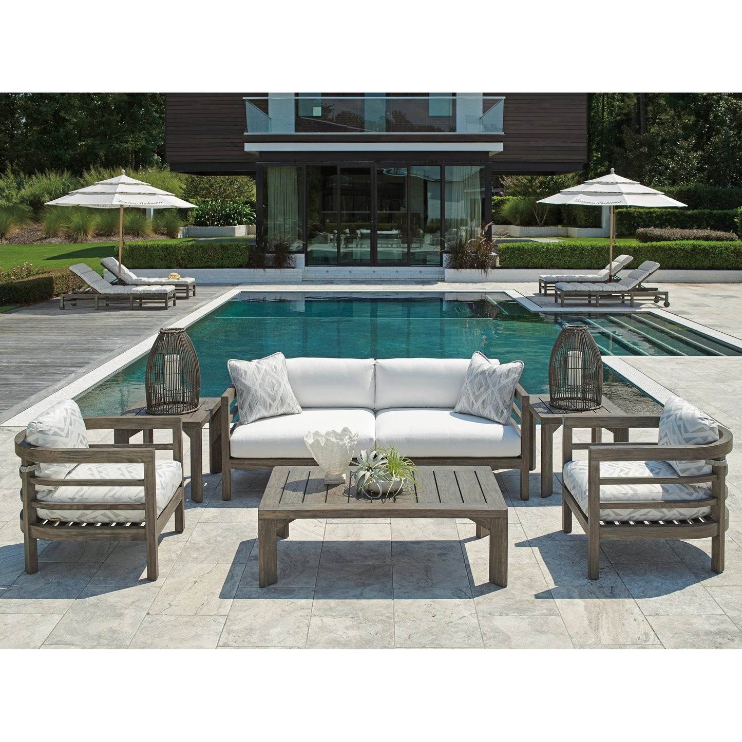 004 SI-1770884 | Lifestyle | La Jolla Cocktail Table by Tommy Bahama Outdoor in vintage. Made from unique in a coastal style.