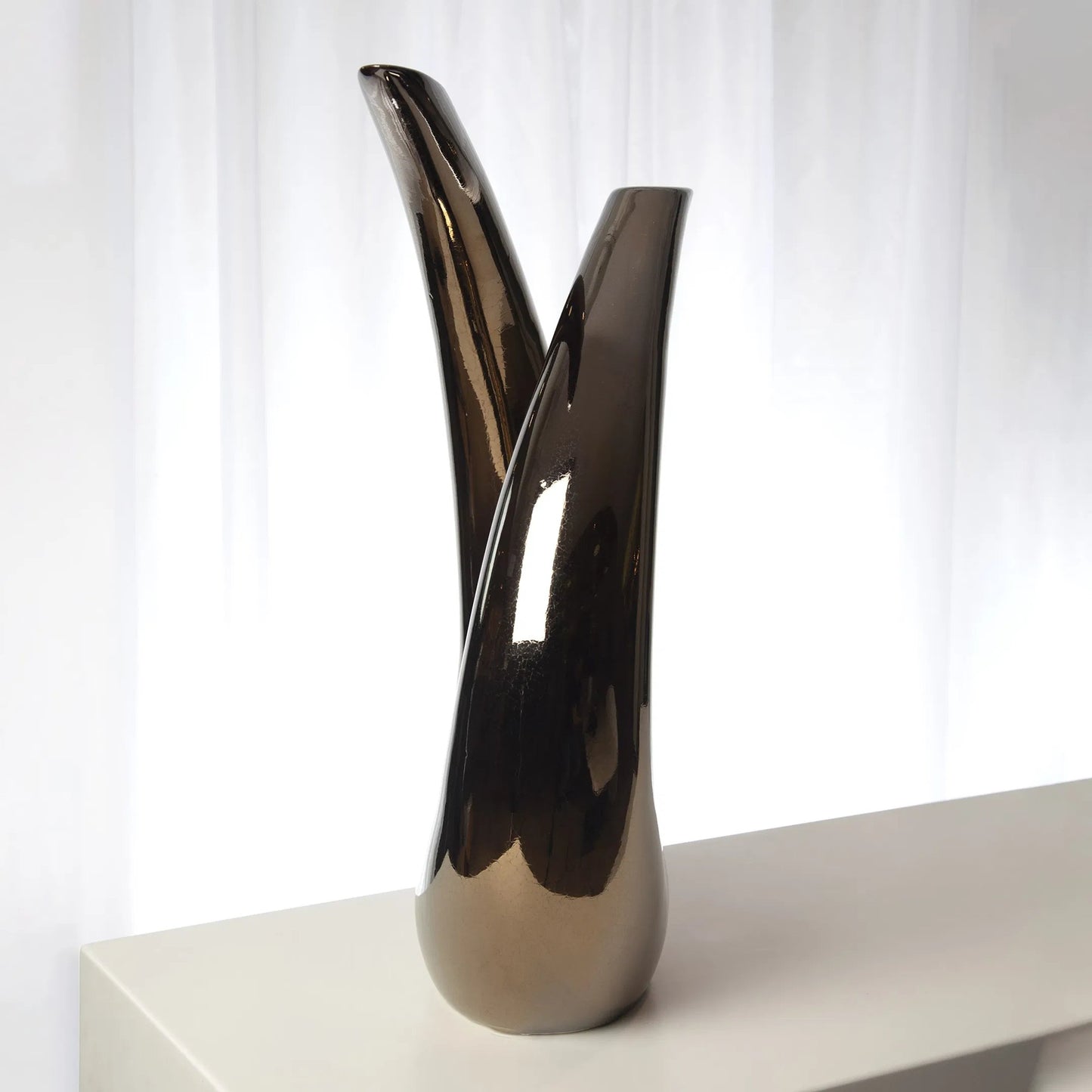 004 SR-701575 | Additional Silo | Loop Sculpture by Global Views. Made from ceramic in a modern style.