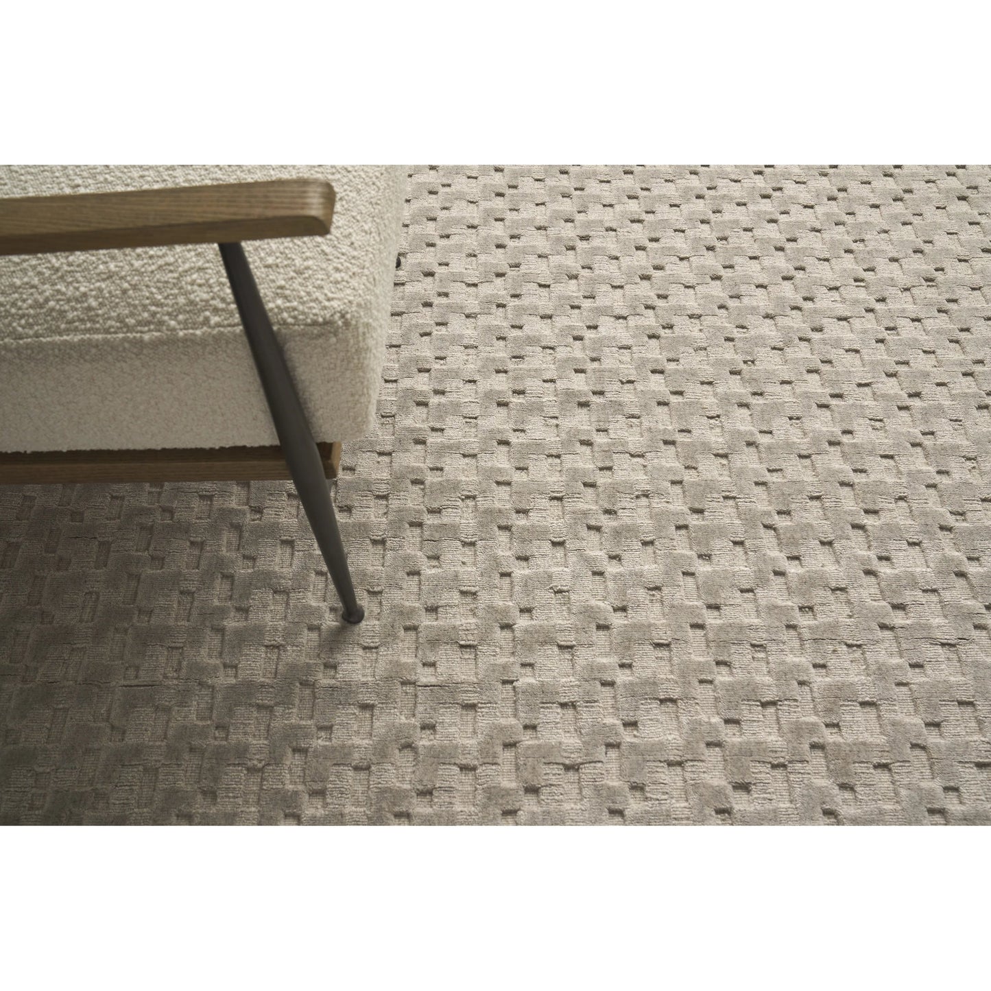 002 SI-2222008,SI-2293657 | Additional Silo | Monroe Silk 3971 Rug by Exquisite Rugs in light taupe. Made from bamboo silk in a unique style.