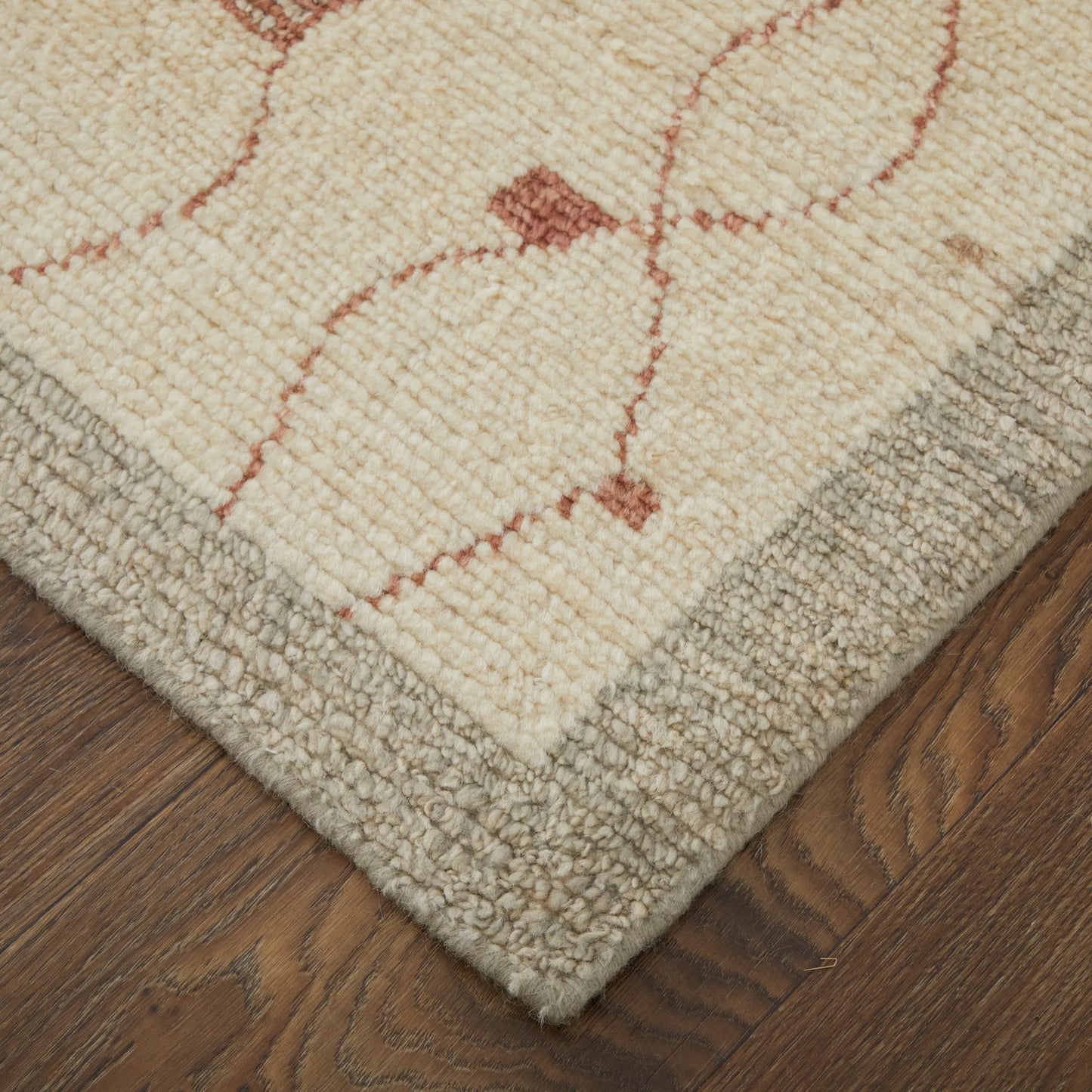 007 SI-2238412,SI-2238413,SI-2238414,SI-2238415,SI-2238416 | Closeup | Kasbah Diamond Rug - KAS69G3F by Feizy in tan, gray, red. Made from wool in a unique style.