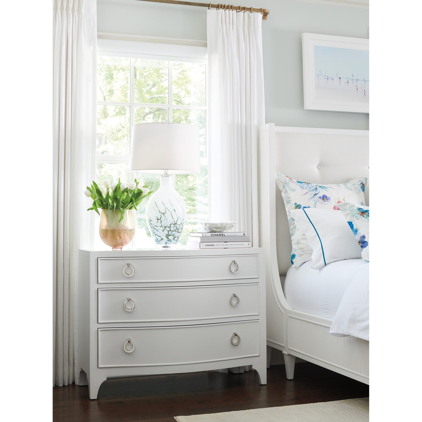 003 SR-835360 | Lifestyle | Fox River Bachelors Chest by Lexington in white. Made from unique in a cottage & farmhouse style.