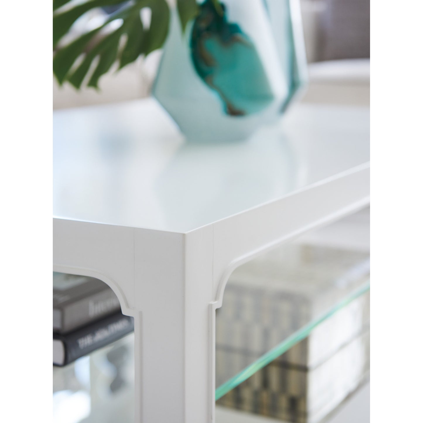 002 SR-835385 | Additional Silo | Glenwood Cocktail Table by Lexington in white. Made from unique in a transitional style.