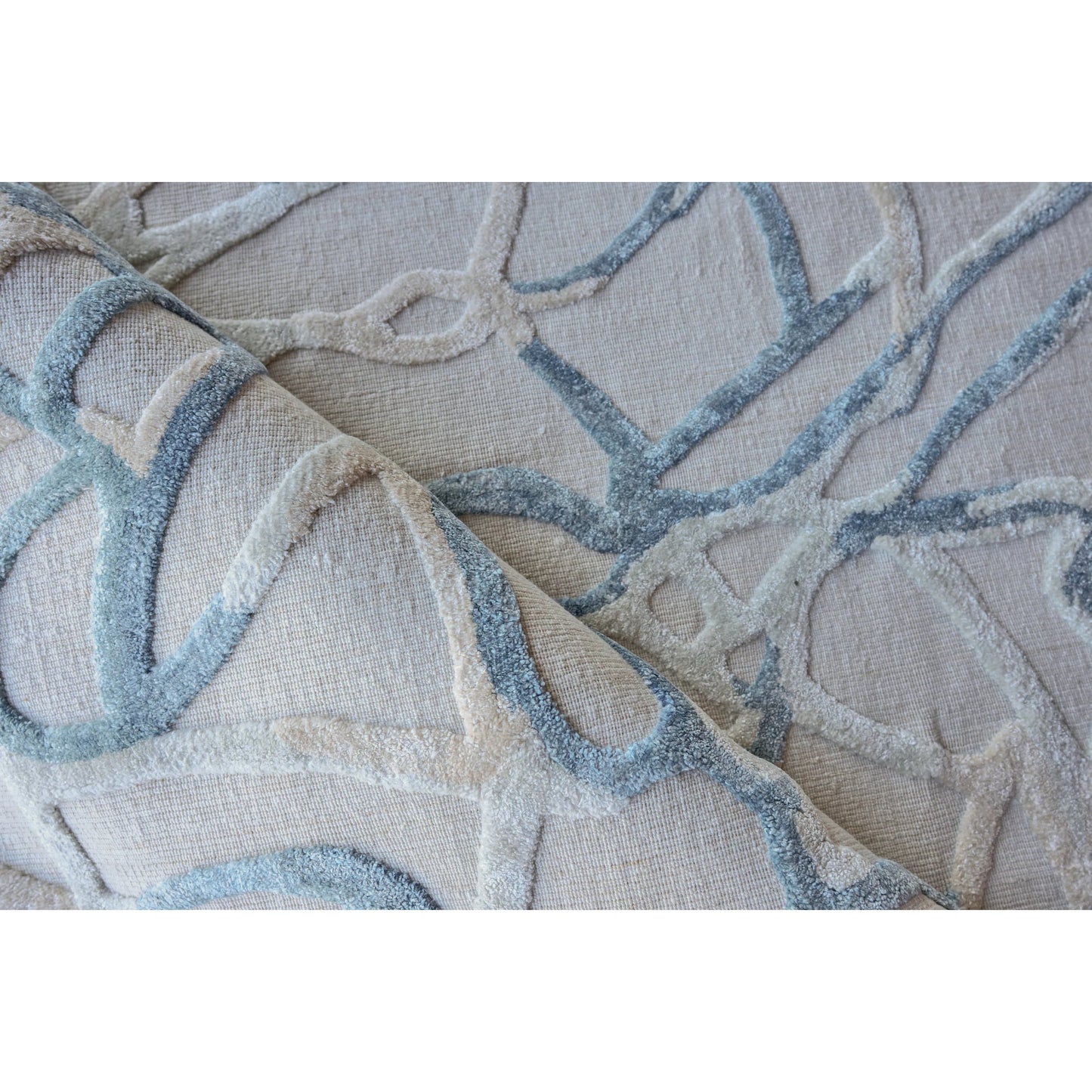 154 SI-2384121 | Closeup | Goudy Rug by Exquisite Rugs. Made from wool, bamboo silk in a unique style.