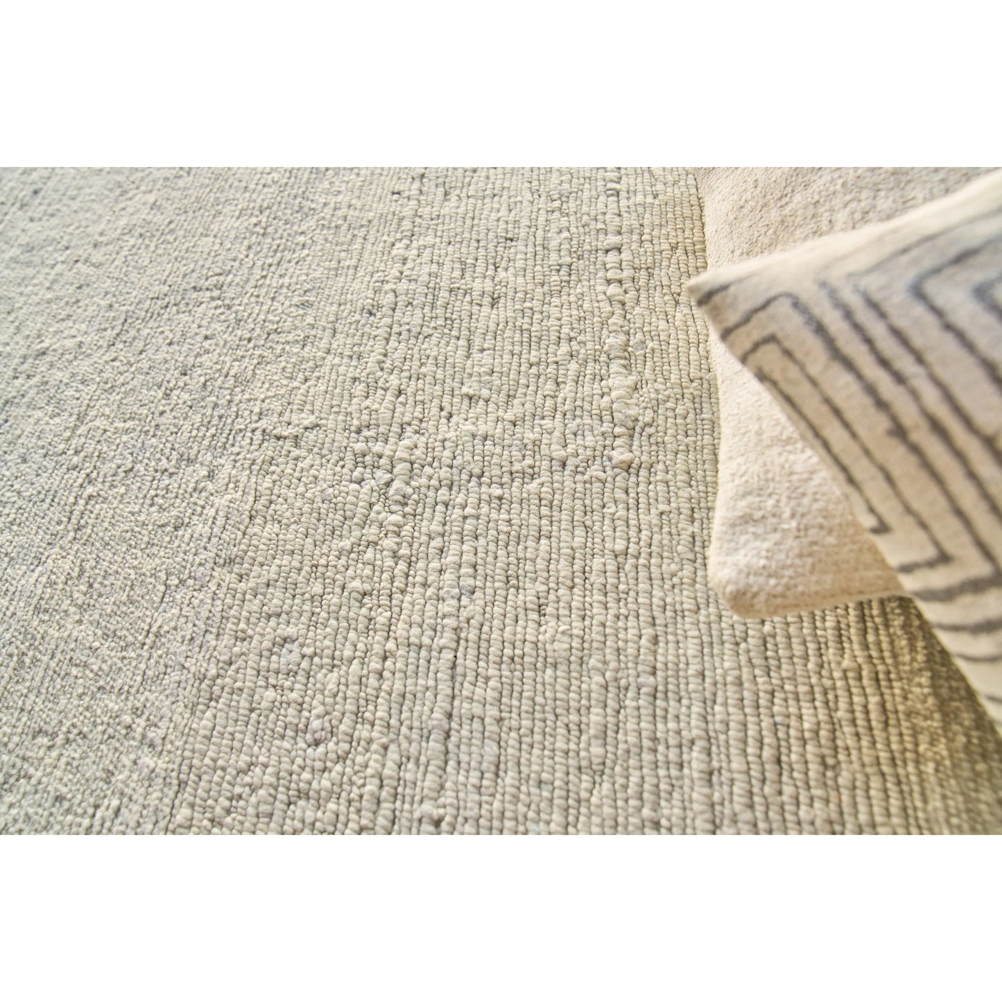 005 SI-2384186,SI-2384187 | Additional Silo | Merino Wool 4524 Rug by Exquisite Rugs in light silver. Made from merino wool in a unique style.