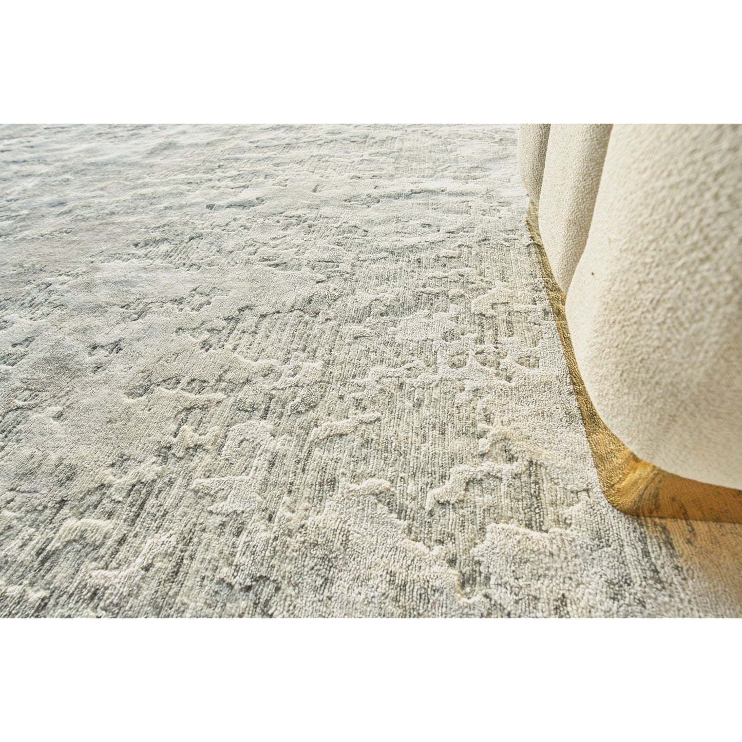 007 SI-1827838,SI-1827839,SI-1827840,SI-1827841,SI-1827842 | Lifestyle | Cosmo Rug - White by Exquisite Rugs in white. Made from new zealand wool, bamboo silk in a unique style.