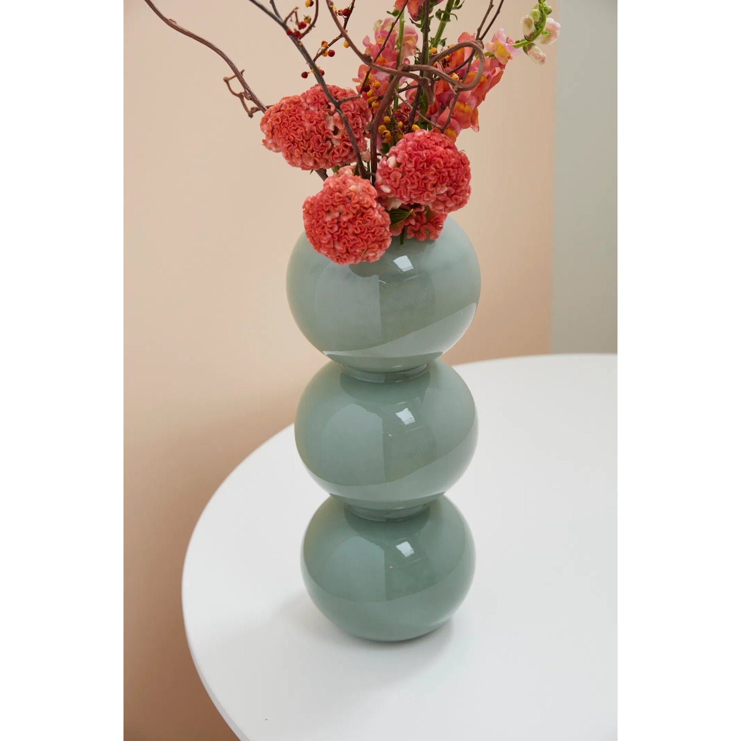 002 SI-2162811 | Lifestyle | Synchronize Vase by Accent Decor in green. Made from glass in a modern style.