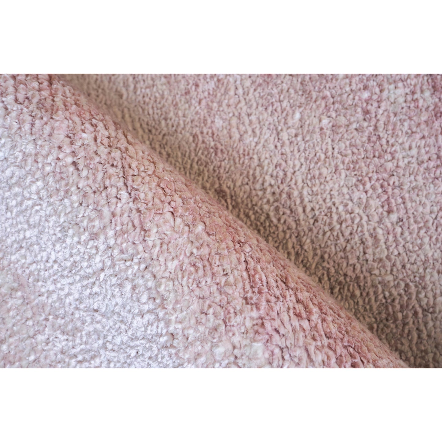 002 SI-1975359,SI-1975360,SI-1975361,SI-1975362 | Closeup | Plush 4641 Rug by Exquisite Rugs in pink. Made from bamboo silk, mohair in a unique style.