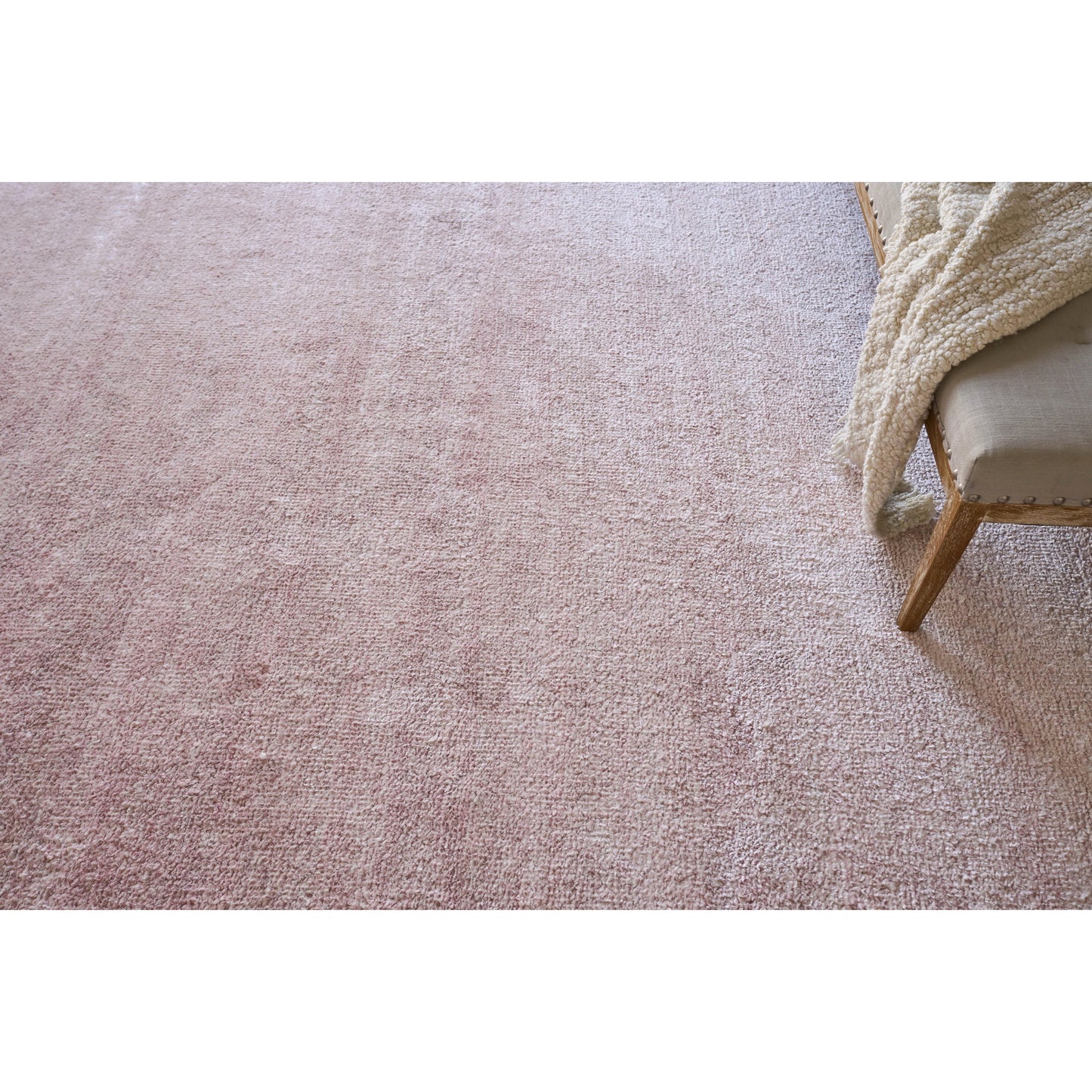 005 SI-1975359,SI-1975360,SI-1975361,SI-1975362 | Lifestyle | Plush 4641 Rug by Exquisite Rugs in pink. Made from bamboo silk, mohair in a unique style.